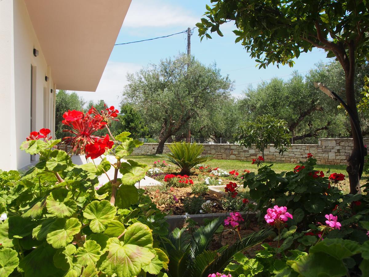 Lena Mare Aparthotel