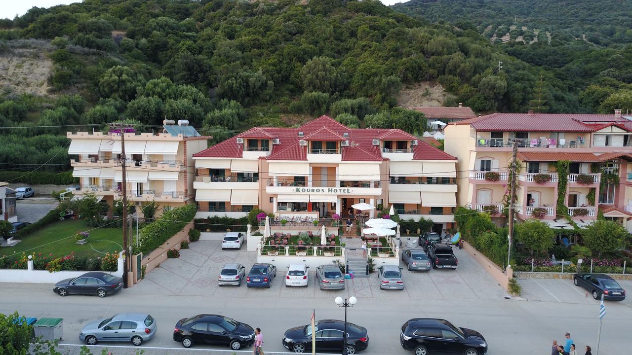 Kouros Aparthotel Paralia Vrachou