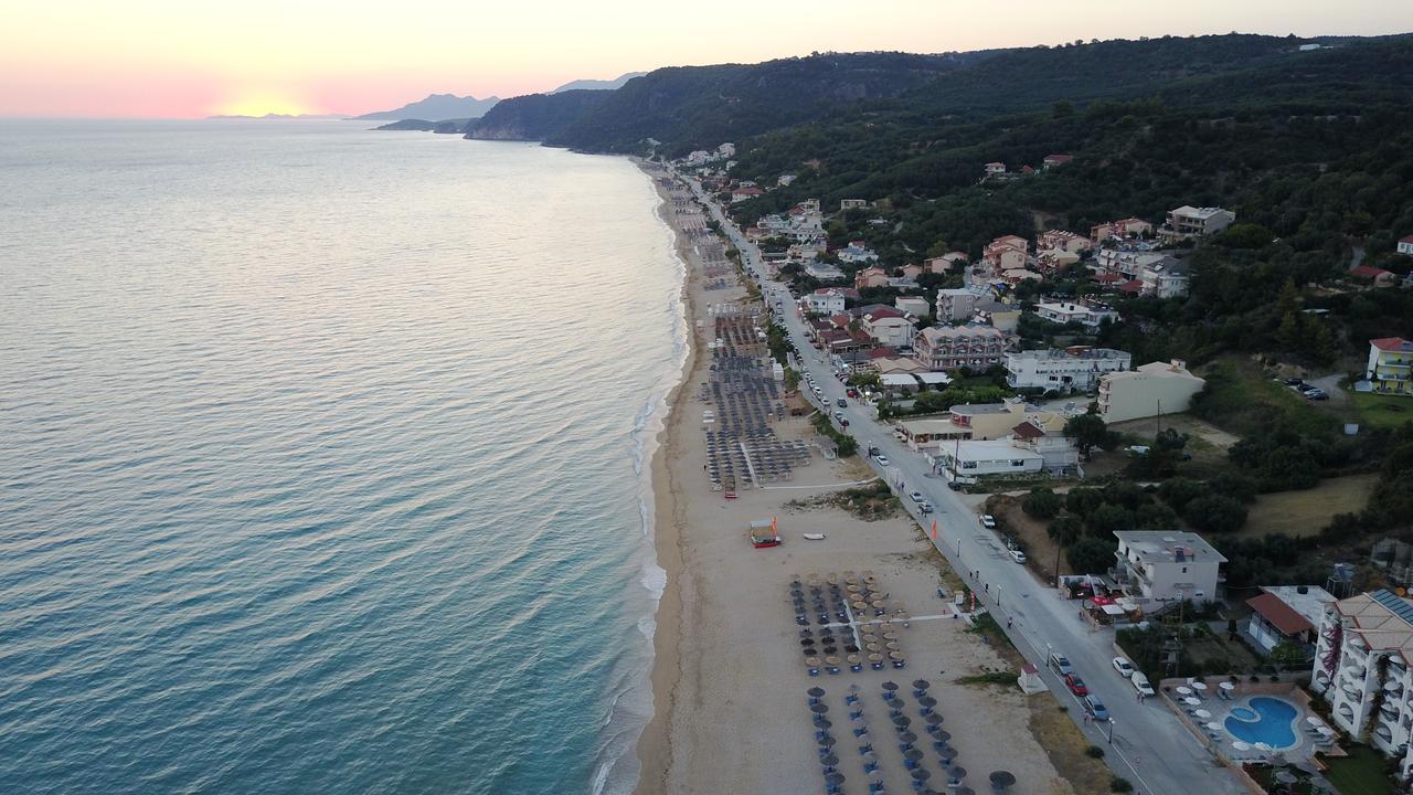 Aparthotel Kouros *