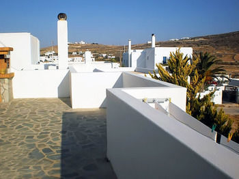 Haroula * Naousa (Paros)