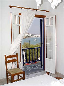Ragoussis House Apartment Logaras