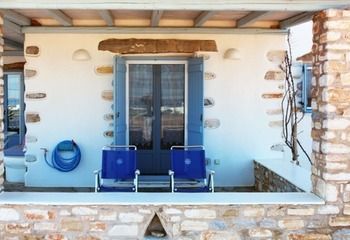 Nakos Homes * Pounda