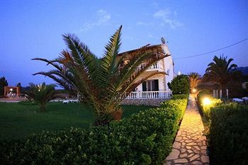 Elli Beach And Studios Apartment