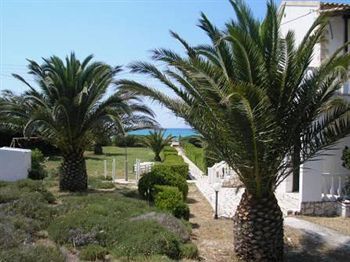 Elli Beach And Studios *