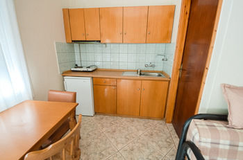 Petra Mare Apartment Thimonia