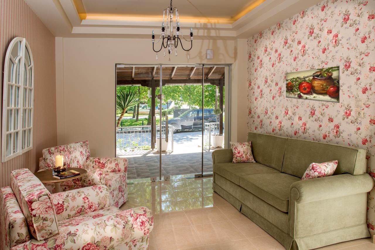 Megas Alexandros Hotel *