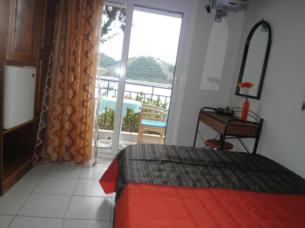 Babis 2* Skiathos Town