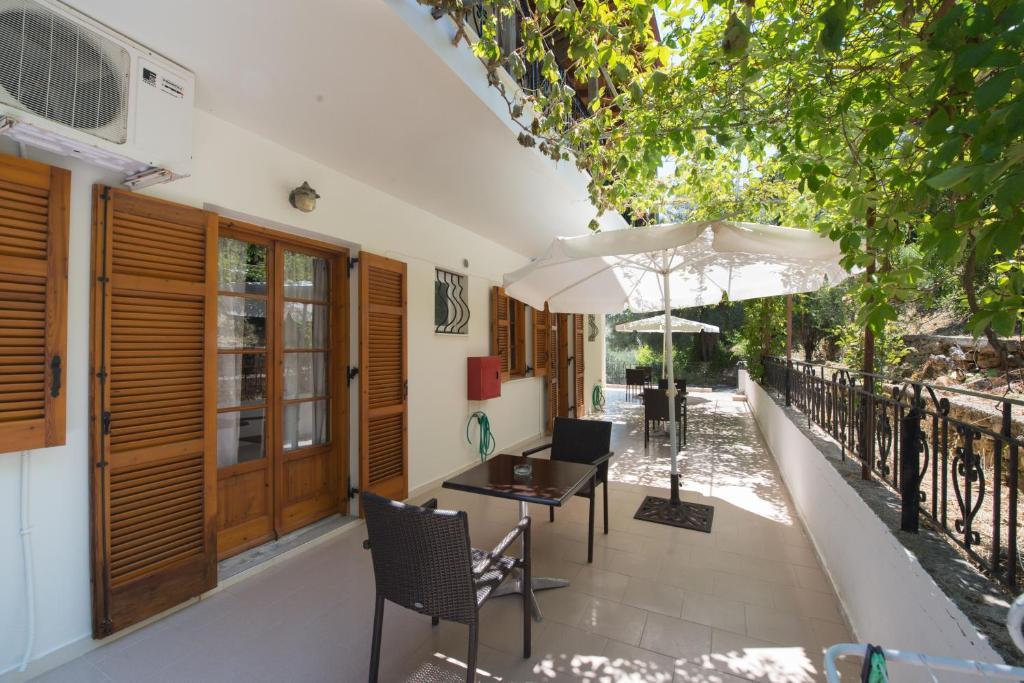 Ilios Apartment