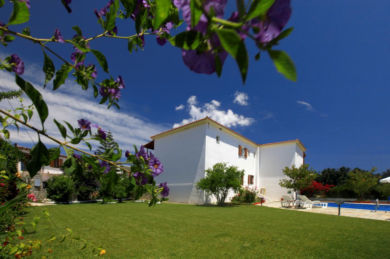 Pavlos Maria Aparthotel Skiathos Town
