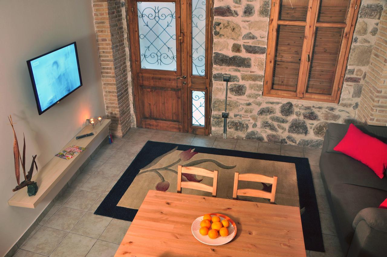 Aparthotel Stone Limni (Evia)