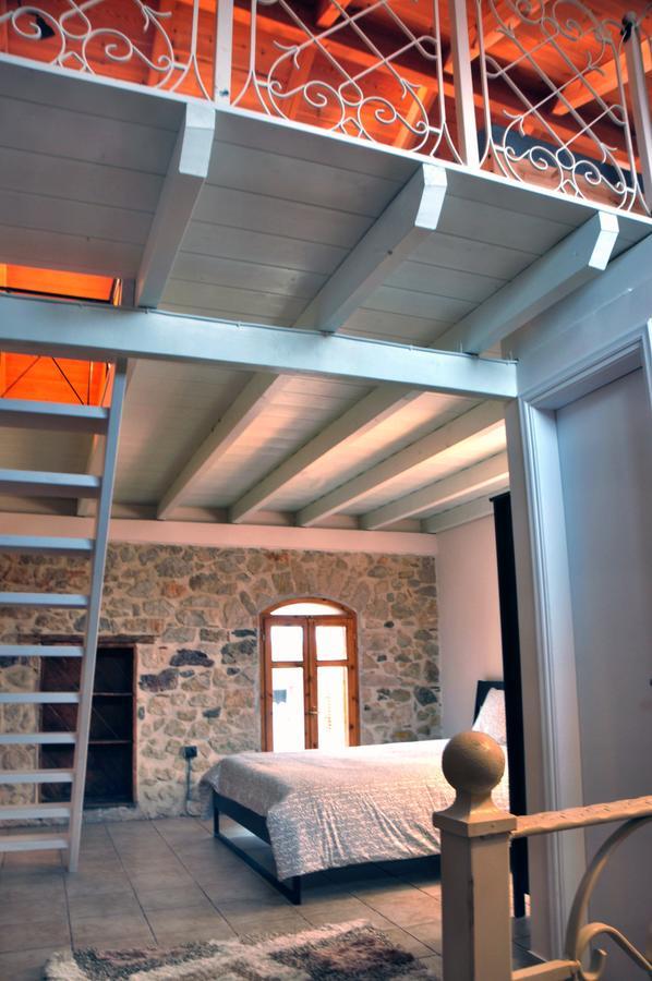 Aparthotel Stone Limni (Evia)