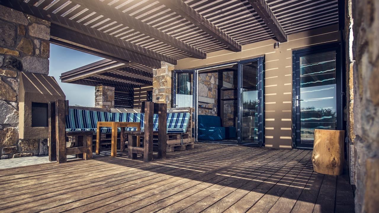 Keros Blue - Luxury In Wilderness