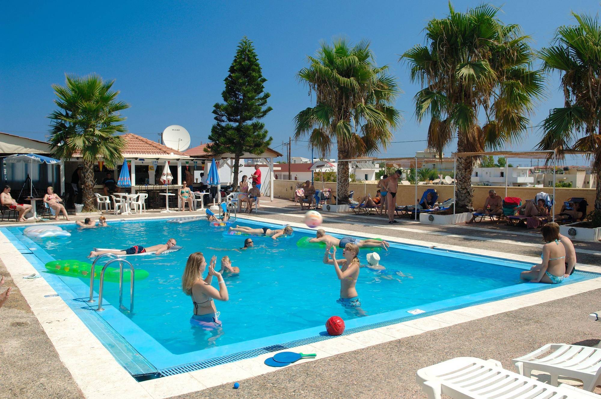 Triton 3* Malia (Crete)