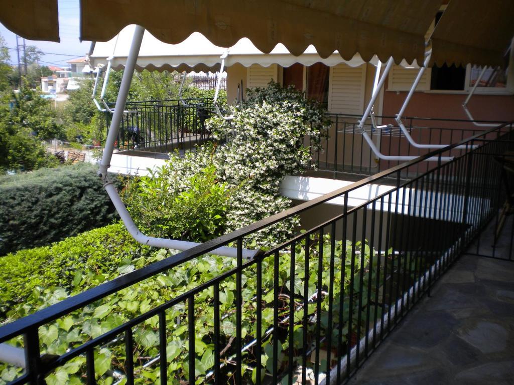 Nostos Aparthotel 3*