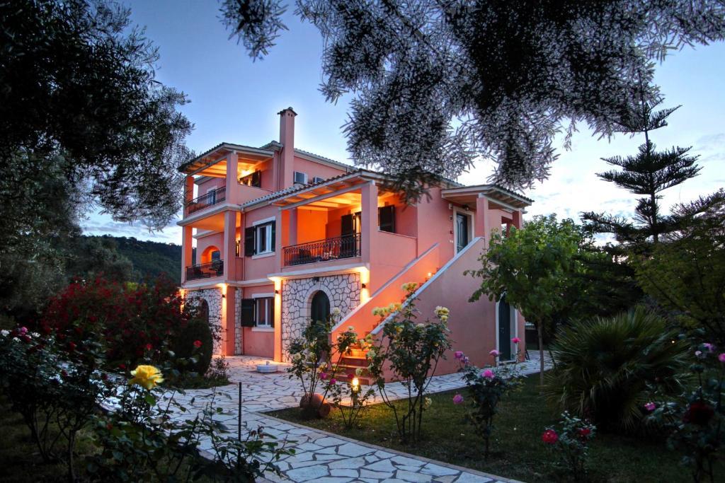 Anthias Garden Apartment