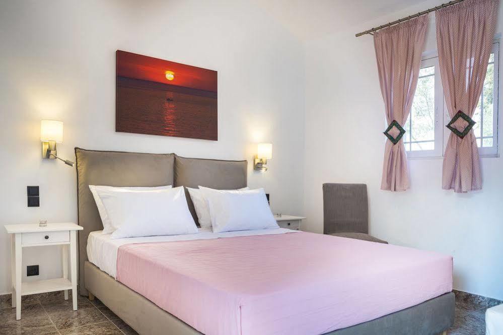 Cypress Garden Hotel 3*