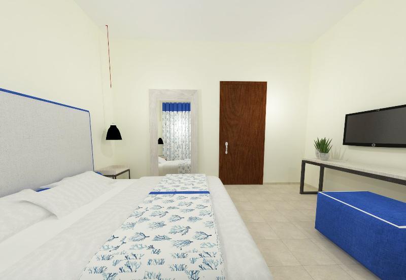 Living 3* Skiathos Town