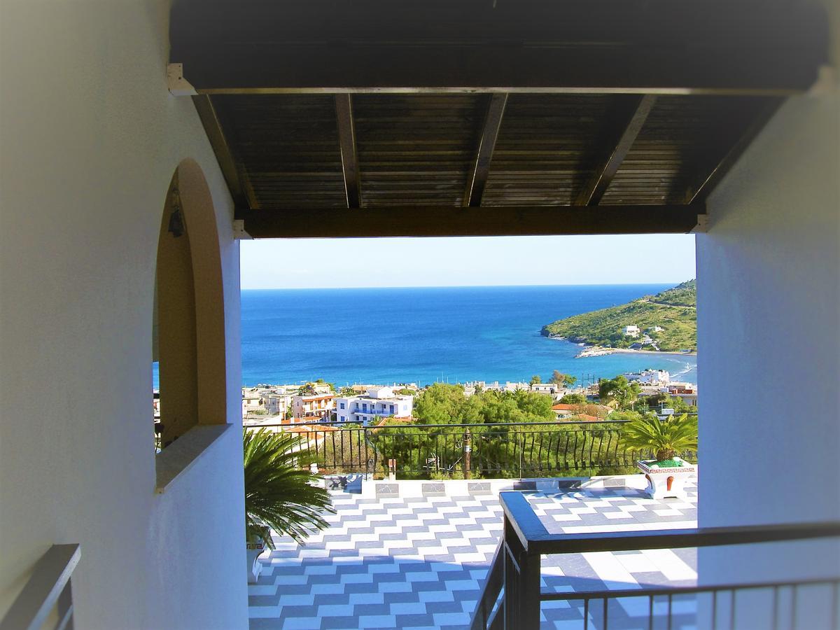 Pefkides Aegina Boutique 2*