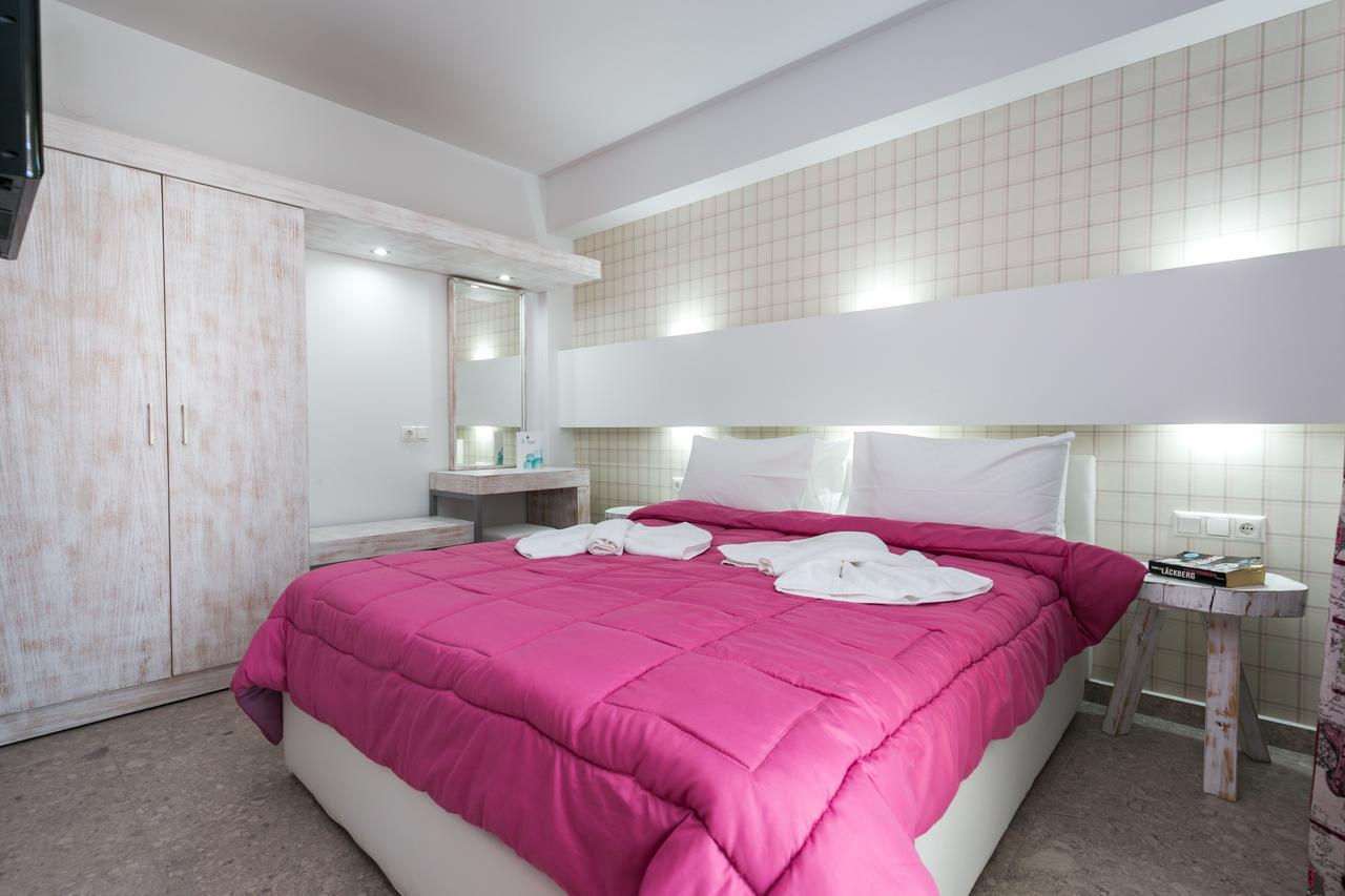 The Elegant Hotel *