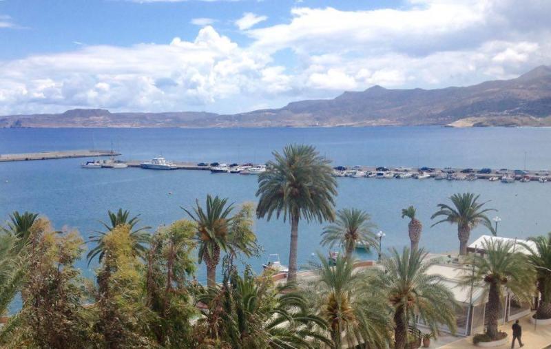 Itanos Hotel 3*