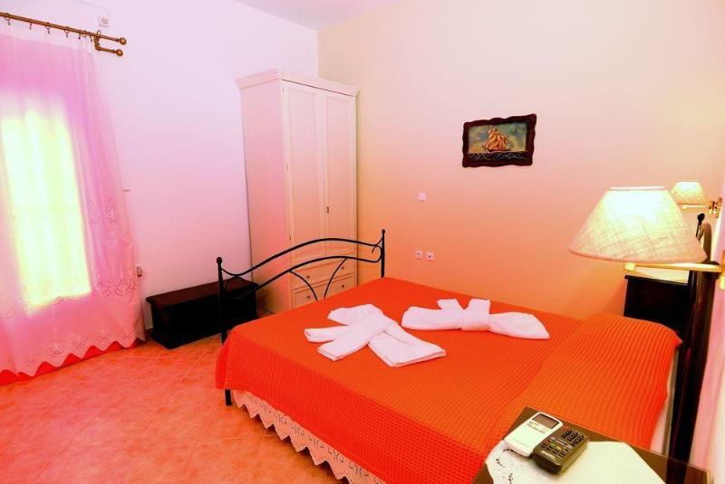 Finikas Apartment