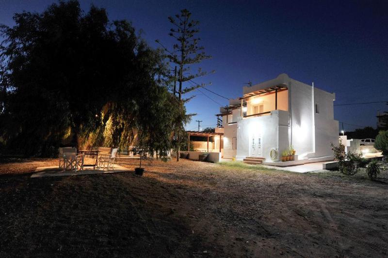 Finikas Apartment *