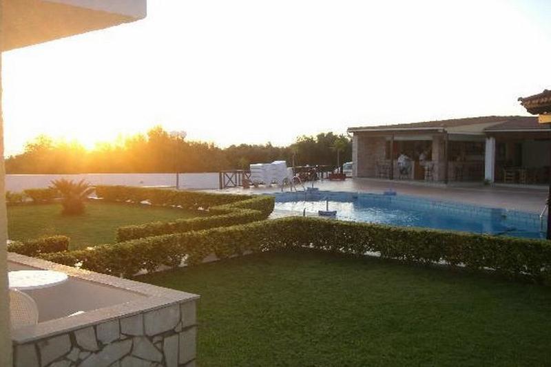 Mareva Apartment *
