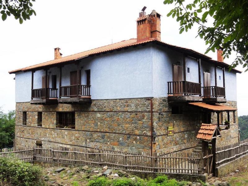 Sintrivanis Mountain Hotel