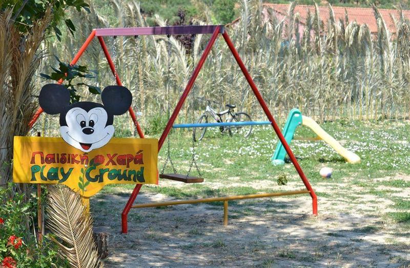 Therianos Traditional Farm stay *