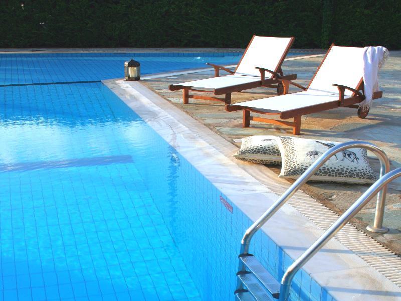 Angela Aparthotel