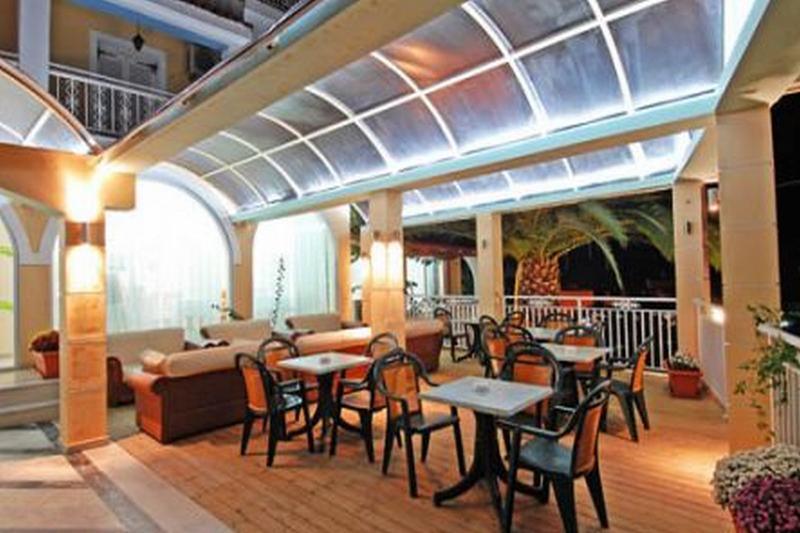 Hotel Commodore 3*