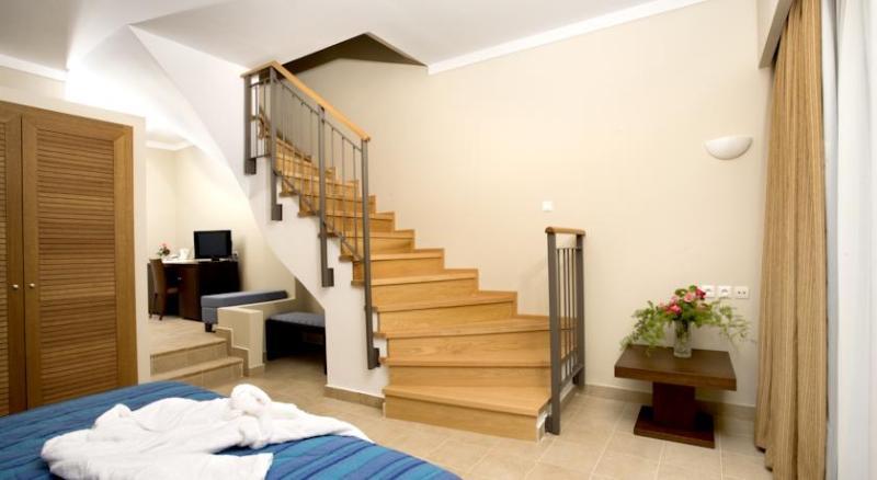 Hotel Lakitira 5*
