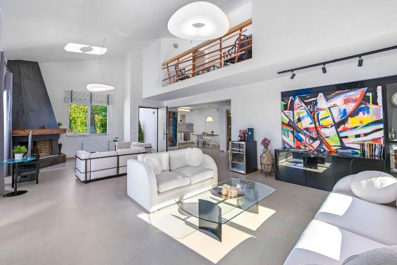 Apartment The White At Sani *