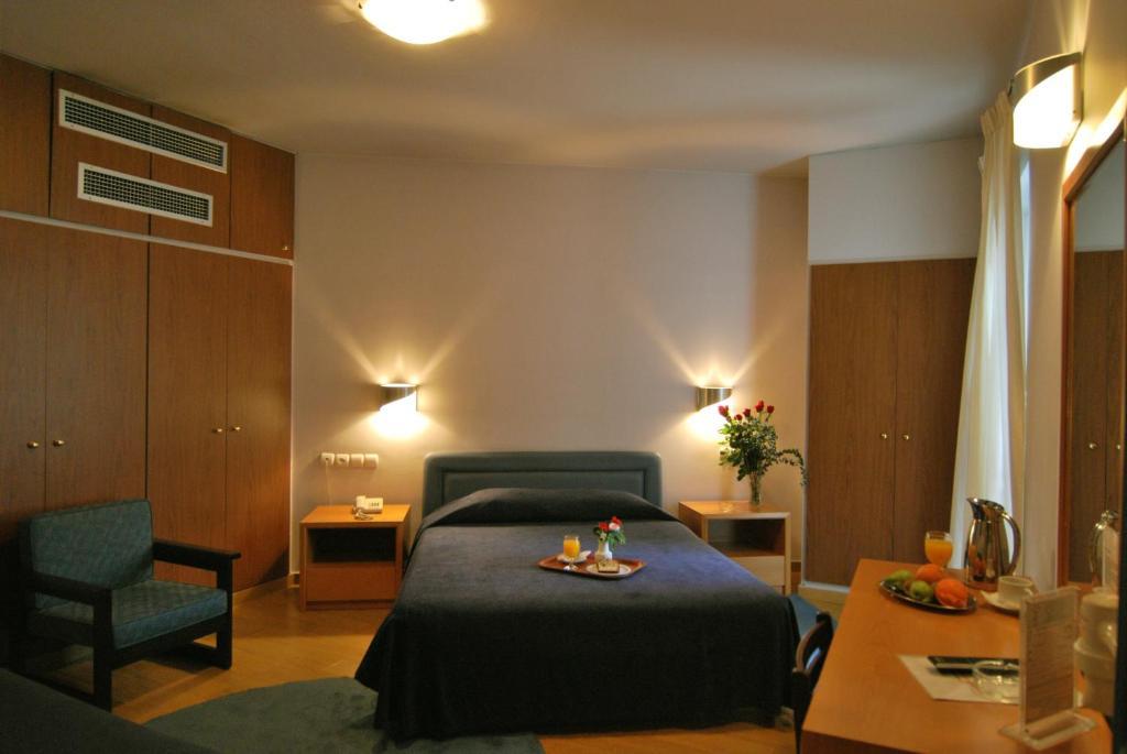 Iniohos 3*