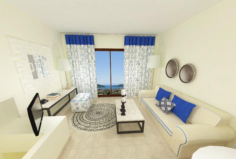 Aparthotel Living 3*