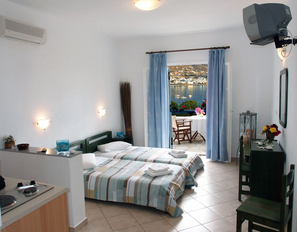 Paradise * Parikia (Paros)