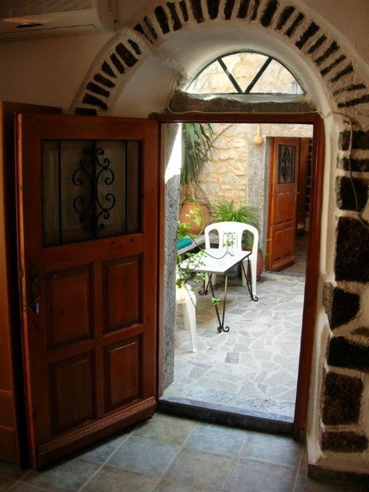 Apartment Anna Floradi *