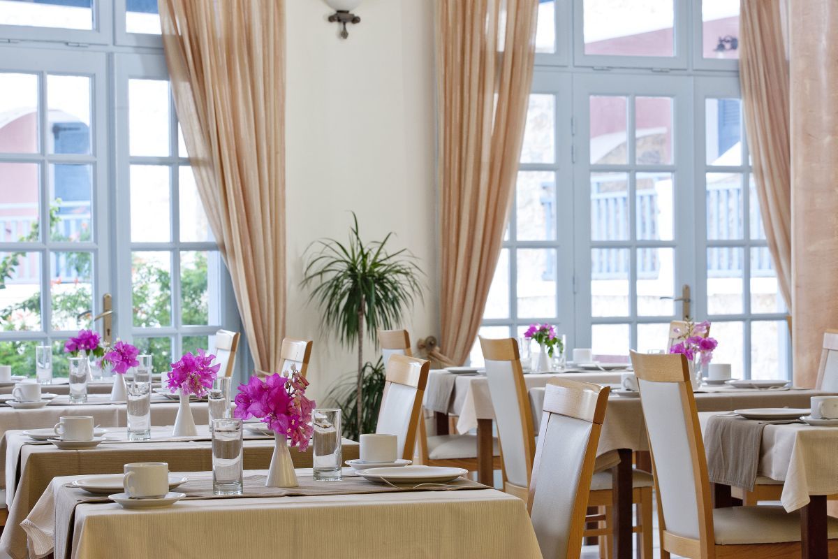 Aegean Plaza 4* Kamari (Santorini)