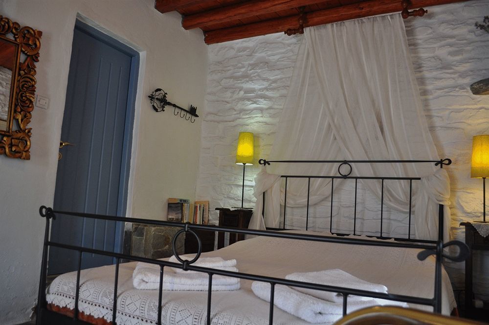 Cavo Perlevos Studios 3* Otzias