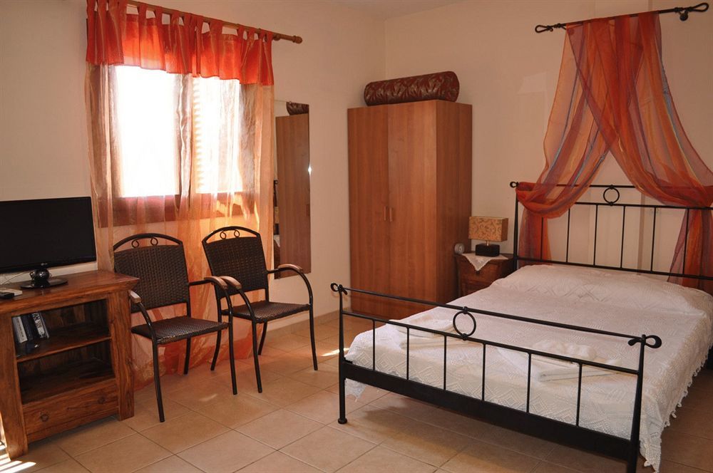 Aparthotel Cavo Perlevos Studios 3*
