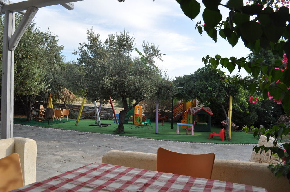 Cavo Perlevos Studios 3* Otzias