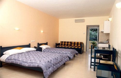 Aparthotel Adonis 3*