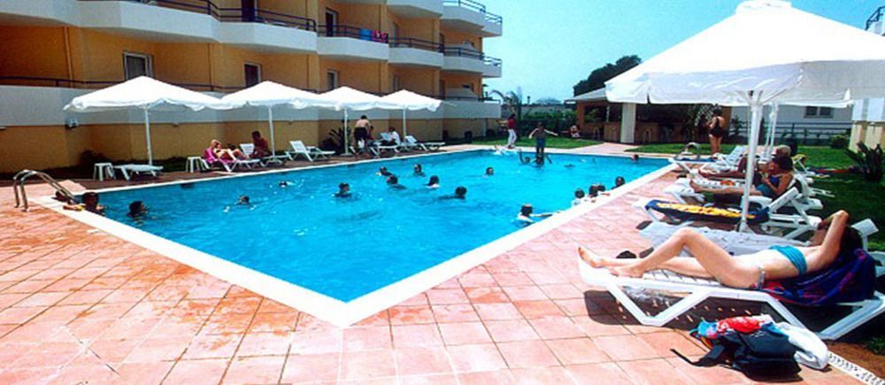 Aparthotel Adonis 3*