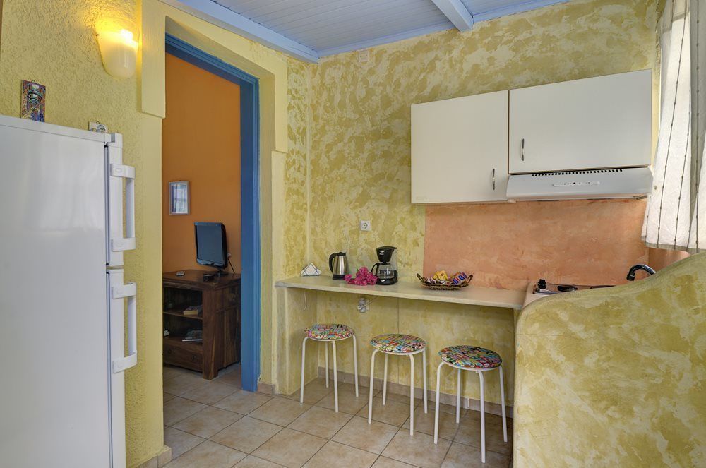 Aparthotel Cavo Perlevos Studios 3*