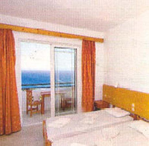 Hotel Pantheon 2*