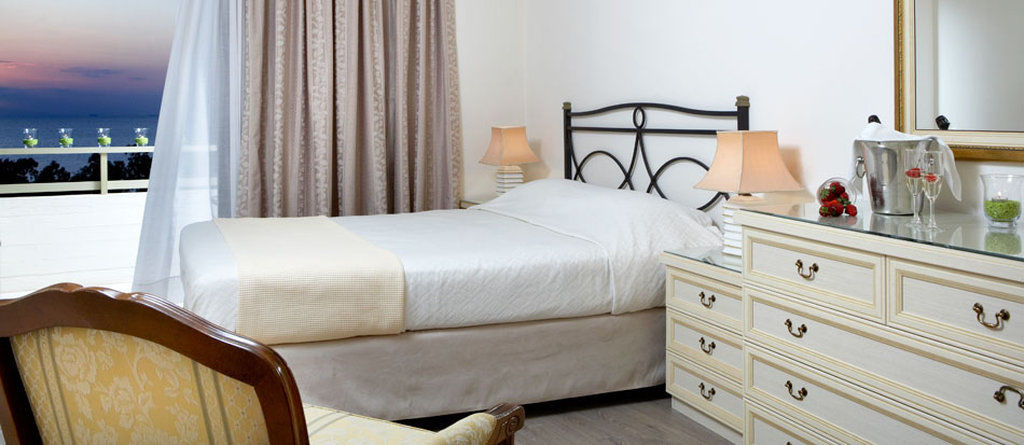 Hotel Amarilia 4*
