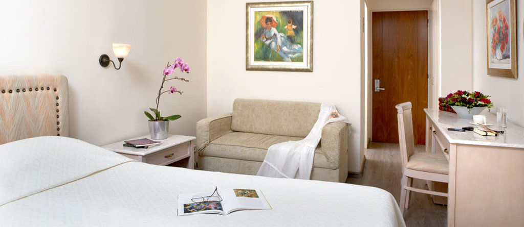 Hotel Amarilia 4*