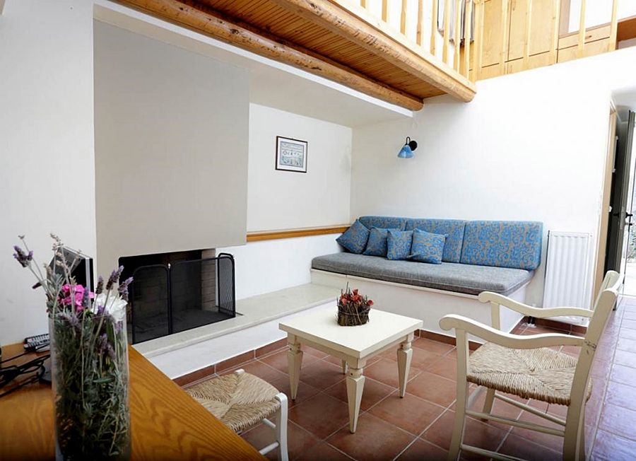 - Mourtzanakis 3* Achlada