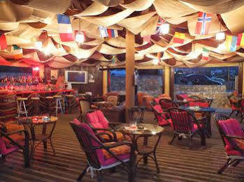 Aparthotel Golden - & 3*