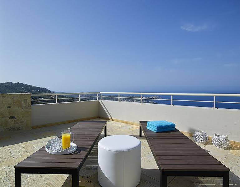 Minimalist Mediterranean Blue Key With Sea View & Infinity Heated Pool * Agia Pelagia (Crete)